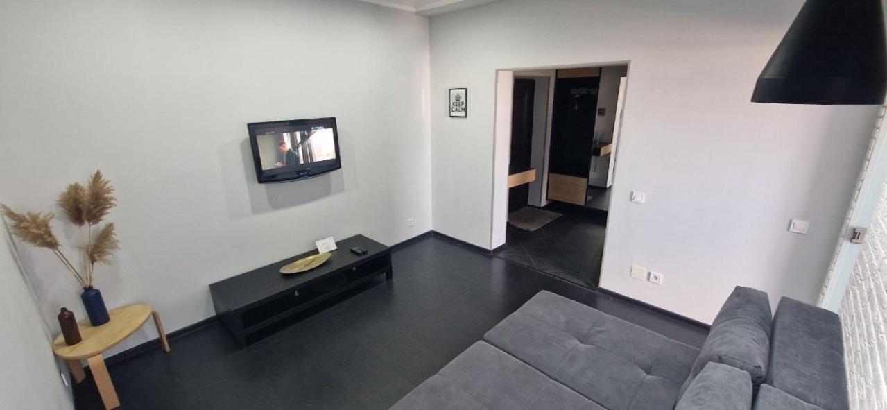 Modern Apartment In The Center Of Town Chişinǎu Buitenkant foto